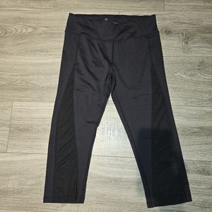 Ziane activewear sheer Capri yoga leggings medium